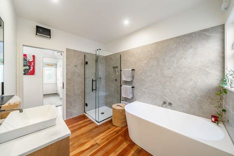 Photo of property in 42 Lohia Street, Khandallah, Wellington, 6035