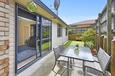 Photo of property in 19 Frederick Reece Drive, The Gardens, Auckland, 2105