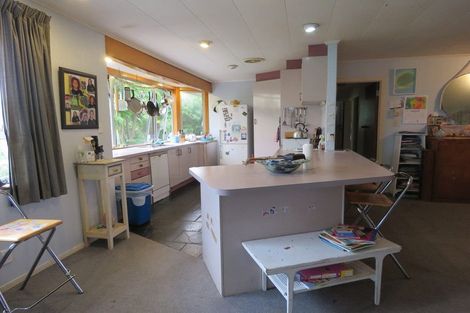 Photo of property in 16 Stratford Drive, Cable Bay, 0420