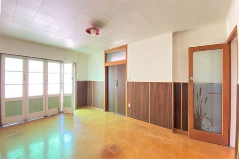 Photo of property in 57 Exmouth Road, Northcote, Auckland, 0627