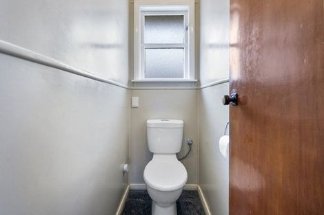 Photo of property in 55 Lismore Street, Merrilands, New Plymouth, 4312