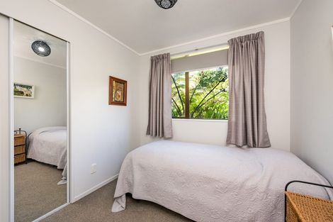 Photo of property in 1 Kinnel Grove, Papakowhai, Porirua, 5024