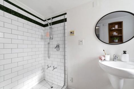 Photo of property in 16 Walter Street, Te Aro, Wellington, 6011