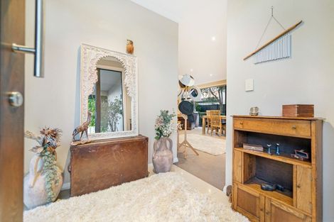 Photo of property in 18 Corsica Way, Karaka, Papakura, 2113