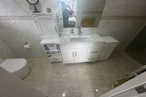 Photo of property in 26 Midhurst Avenue, Henderson, Auckland, 0612