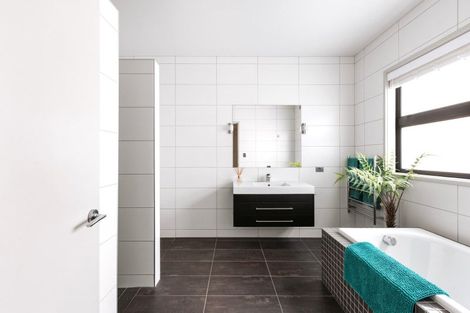 Photo of property in 98 Harbour Drive, Otumoetai, Tauranga, 3110