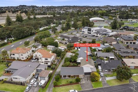 Photo of property in 2/4 Beach Road, Orewa, 0931