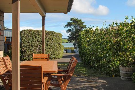 Photo of property in 7 Vela Place, Clarks Beach, 2122