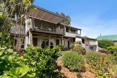 Photo of property in 18 Moana Drive, Tanners Point, Katikati, 3177