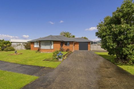 Photo of property in 35 Cholmondeley Crescent, Whitianga, 3510