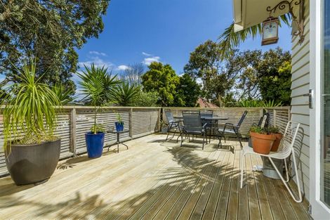 Photo of property in 1/16a Bardia Street, Belmont, Auckland, 0622