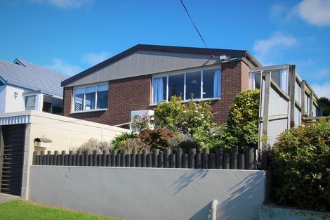 Photo of property in 32 Ure Street, South Hill, Oamaru, 9400