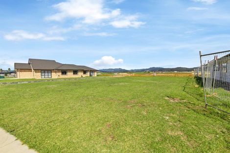 Photo of property in 121 Kupe Drive, Whitianga, 3510