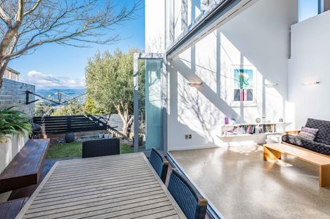 Photo of property in 27a Mana Street, Vogeltown, Wellington, 6021