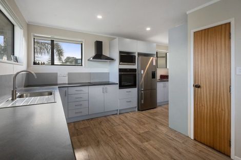 Photo of property in 45 Hanlen Avenue, Waihi Beach, 3611