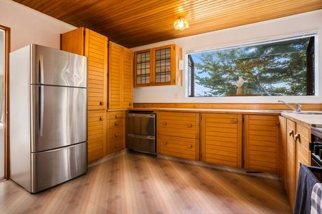 Photo of property in 15 Karaka Street, Eastbourne, Lower Hutt, 5013