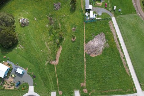 Photo of property in 18 Arahanga Road, Paparoa, 0571