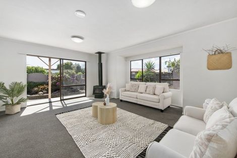 Photo of property in 1 Pandora Place, Welcome Bay, Tauranga, 3112