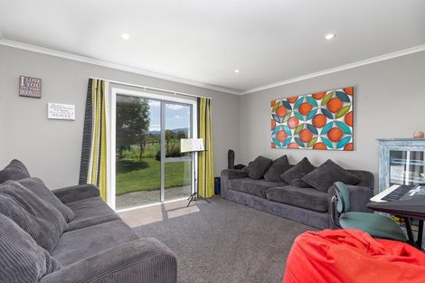 Photo of property in 2 Jordan Road, Waingawa, Carterton, 5791