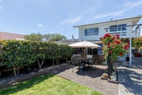 Photo of property in 27a Frimley Terrace, Waikanae Beach, Waikanae, 5036