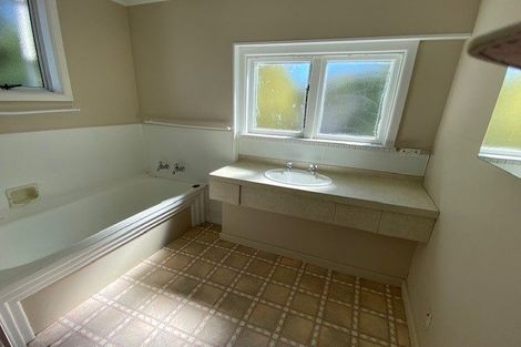 Photo of property in 27 Ilam Road, Upper Riccarton, Christchurch, 8041