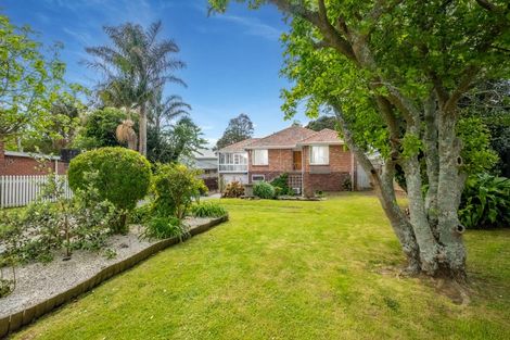 Photo of property in 32 Oakland Avenue, Papatoetoe, Auckland, 2025