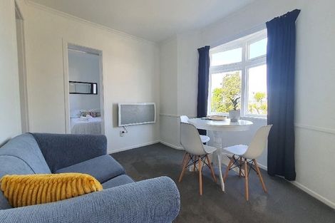 Photo of property in 9 Waiteata Road, Kelburn, Wellington, 6012