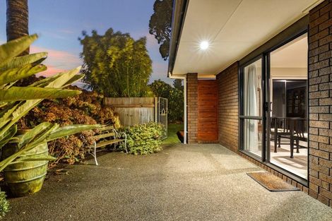 Photo of property in 24 Cloverlea Place, Pukekohe, 2120