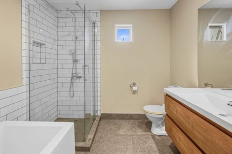 Photo of property in 4 Dunkeld Lane, Redcliffs, Christchurch, 8081