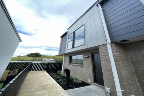 Photo of property in 14 Tukari Lane, Mangere Bridge, Auckland, 2022