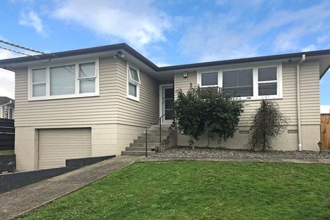 Photo of property in 19 Orchard Rise, Rosehill, Papakura, 2113