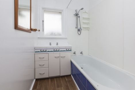 Photo of property in 37 Pembroke Street, Avondale, Christchurch, 8061