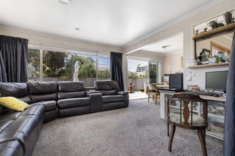 Photo of property in 35 Muricata Avenue, Mount Maunganui, 3116