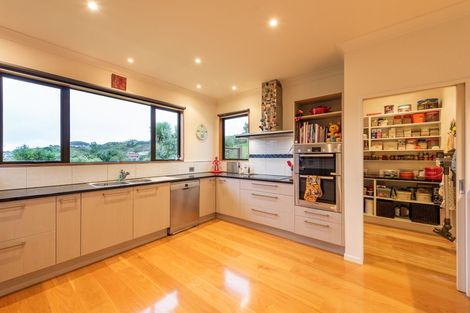 Photo of property in 104 Bing Lucas Drive, Tawa, Wellington, 5028