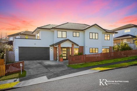 Photo of property in 5 Kereru Rise, Papakura, 2110