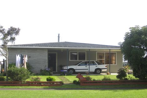 Photo of property in 27 High Street East, Waitara, 4320