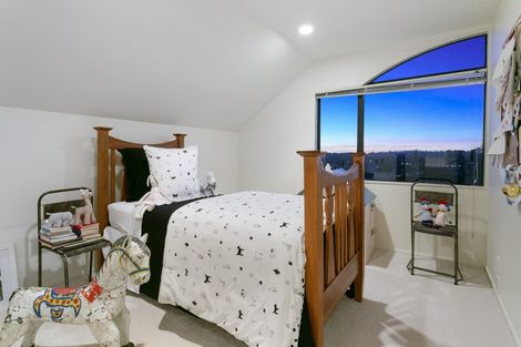 Photo of property in 1/3a Richards Avenue, Forrest Hill, Auckland, 0620