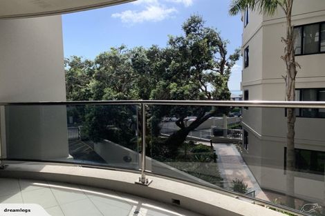 Photo of property in 1e/175 Hurstmere Road, Takapuna, Auckland, 0622