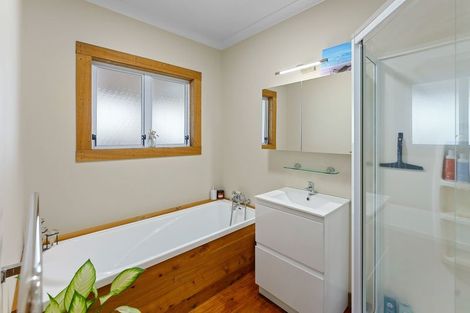 Photo of property in 6 Kohekohe Road, Waikanae, 5036