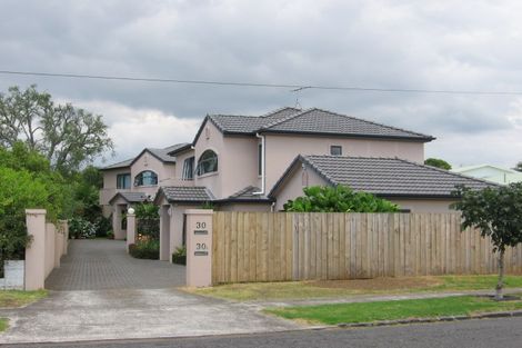 Photo of property in 30 Queensway, Three Kings, Auckland, 1024