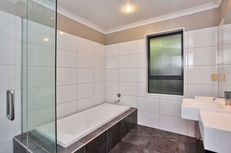 Photo of property in 5 Punga Lane, Parklands, Christchurch, 8083