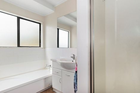 Photo of property in 4b Cynthia Place, Bellevue, Tauranga, 3110