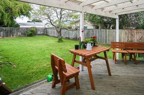 Photo of property in 2 Bracken Street, Petone, Lower Hutt, 5012