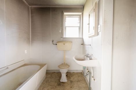 Photo of property in 100 District Road, Green Island, Dunedin, 9018