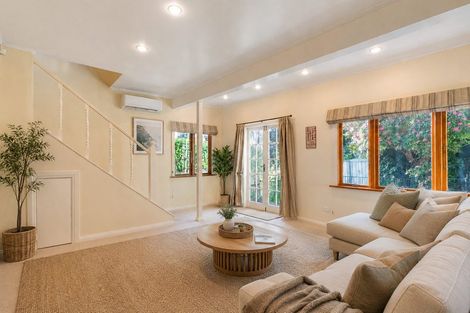 Photo of property in 8 Fitzroy Street, Wadestown, Wellington, 6012