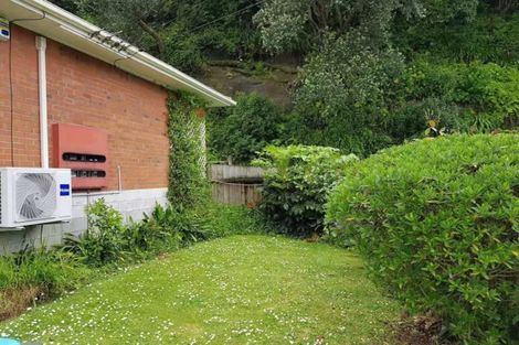 Photo of property in 1/2b Queensway, Three Kings, Auckland, 1024