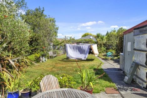 Photo of property in 28 Rowcliffe Crescent, Avonside, Christchurch, 8061