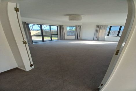 Photo of property in 26 Larisa Grove, Papamoa Beach, Papamoa, 3118