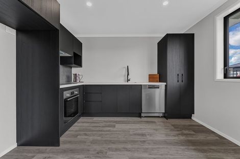 Photo of property in 2 Paapaka Way, Waiuku, 2123