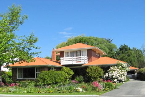 Photo of property in 25 Westburn Terrace, Burnside, Christchurch, 8041